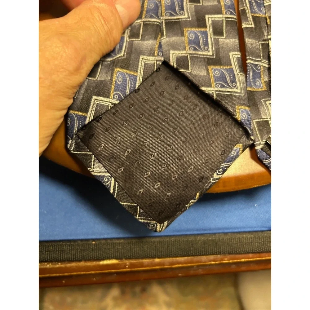 Haggar Blue Men's 100% Silk‎ Tie Geometric Necktie
